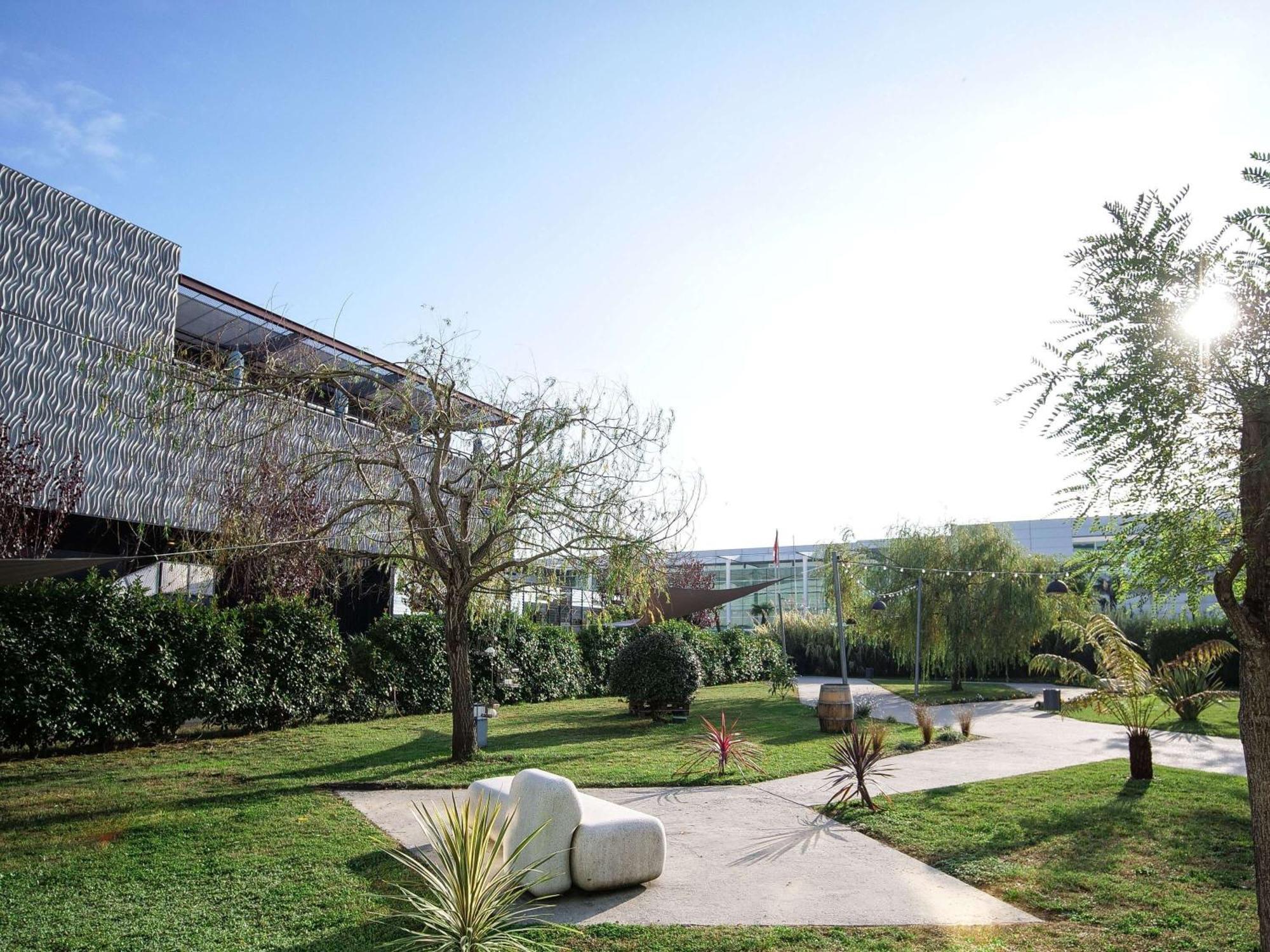 Pullman Bordeaux Lac Ngoại thất bức ảnh