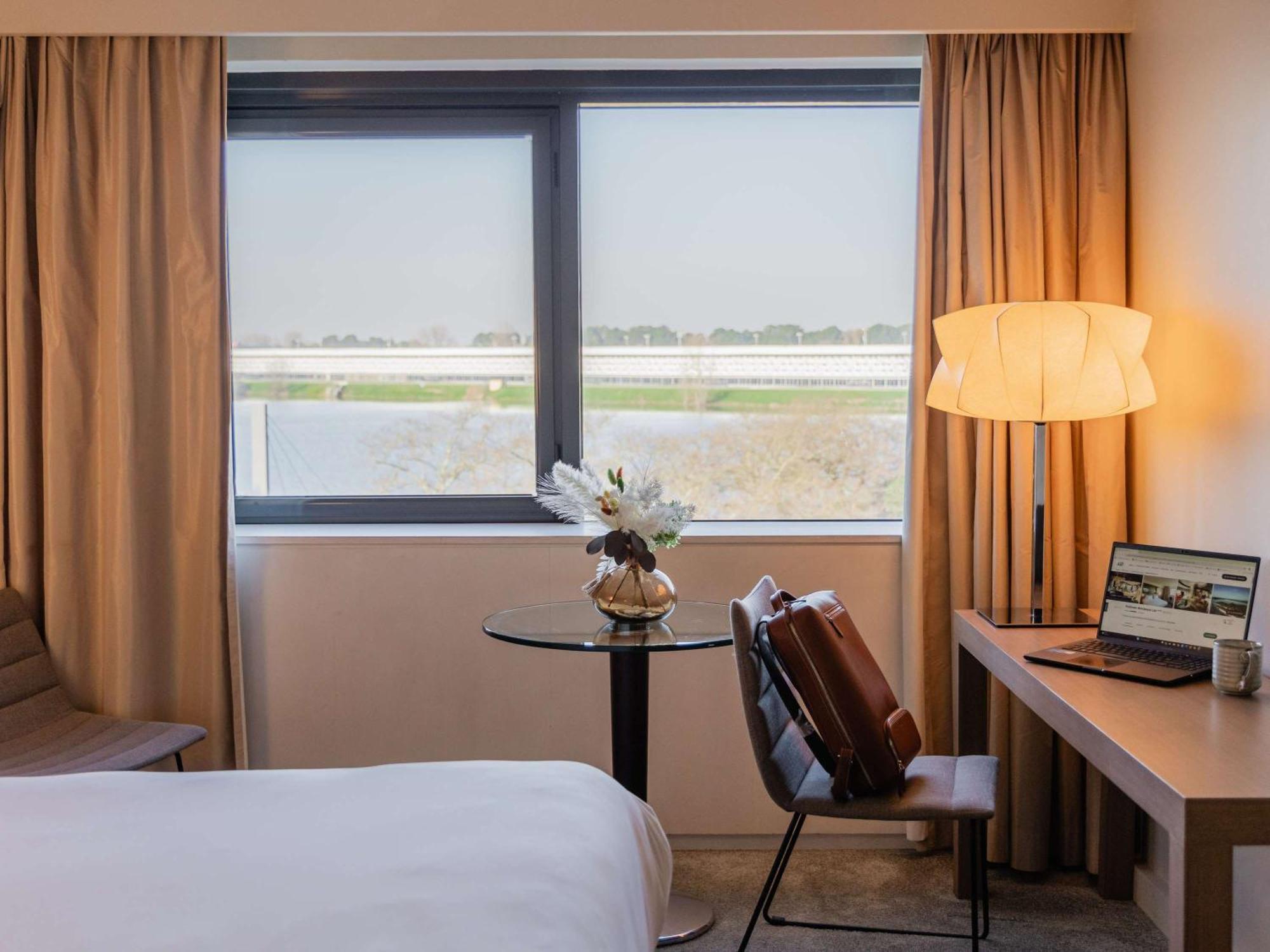Pullman Bordeaux Lac Ngoại thất bức ảnh