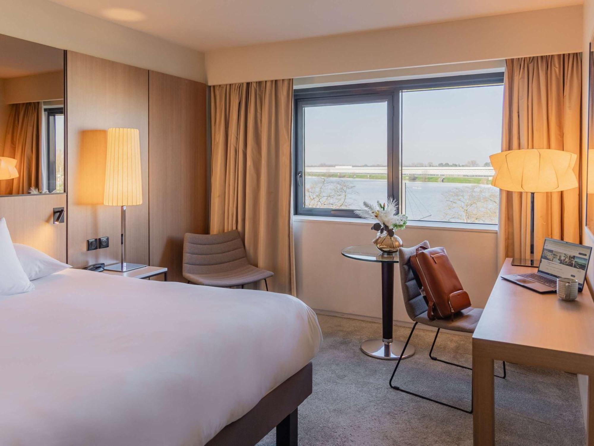 Pullman Bordeaux Lac Ngoại thất bức ảnh